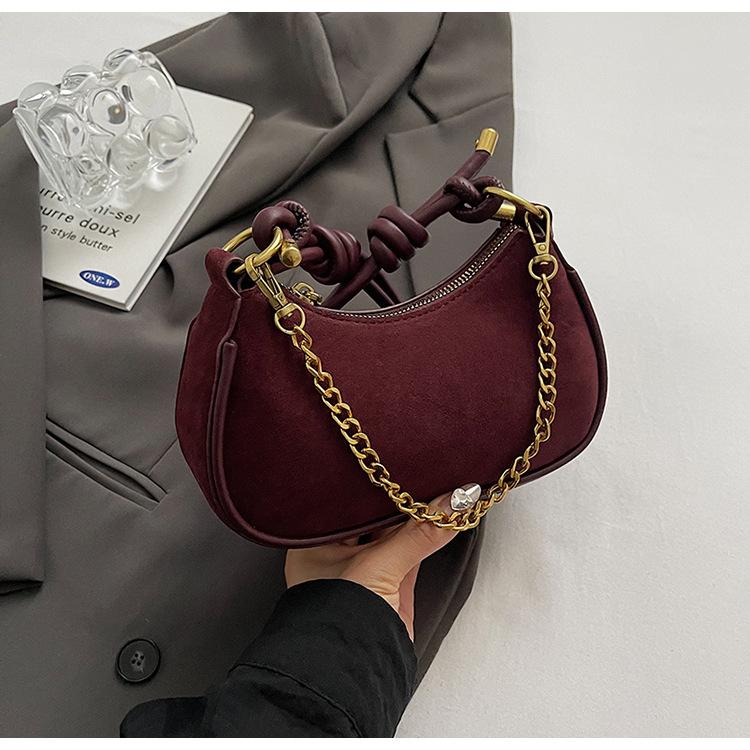 

Простая и универсальная маленькая сумка женская осенне-зимняя матовая новая модная цепочка маленькая квадратная сумка для通勤, повседневная сумка через плечо красный