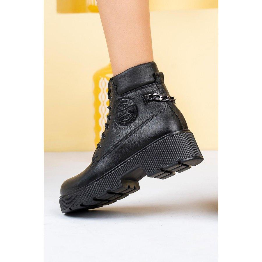 

Женские повседневные ботинки из натуральной кожи на коротком каблуке