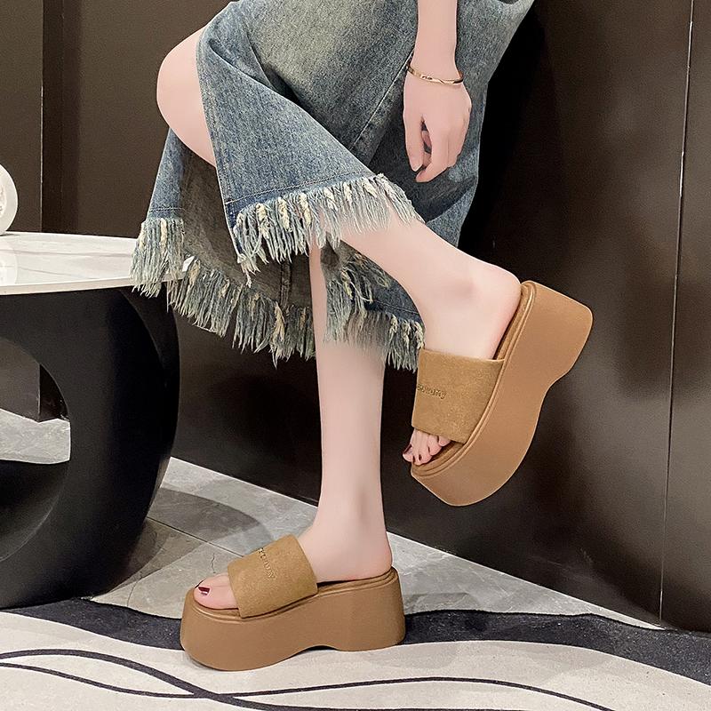 Fashion New Summer Women Slippers Thick Soles Flip-Flops Ladies Wedge Heels Beach Shoes Woman High Platform Slippers Outside Sandals 8CM