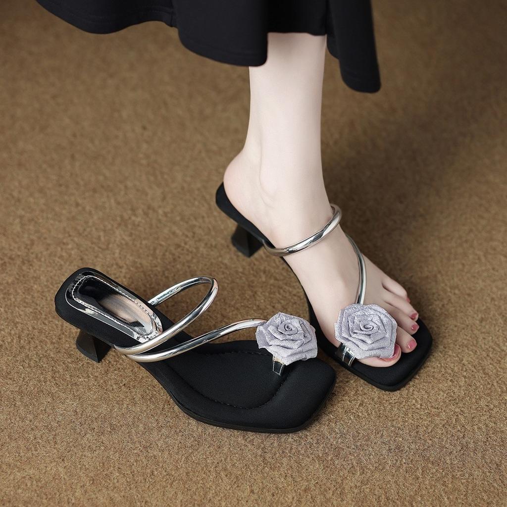 Light luxury huge good-looking beautiful woman cool slippers wear 2025 summer with skirts not tired feet French high heels