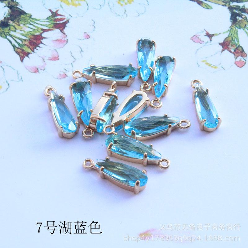 

Copper Plated, Tarnish-resistant, Teardrop Shaped Pendant One Size