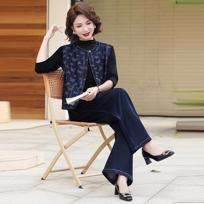 

Korean Style Autumn Fashion Set: Middle-Aged Women s Casual Three-Piece Outfit Featuring Top, Wide-Leg Pants, and Vest. XL (recommended for 110-125 jin)