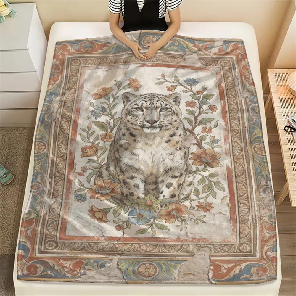 

Snow Leopard Animal Print Flannel Blanket, High quality Comfortable for All Seasons, Home Decor, Warmth and Comfort, Perfect for Christmas Gifts109 80cm x 120cm