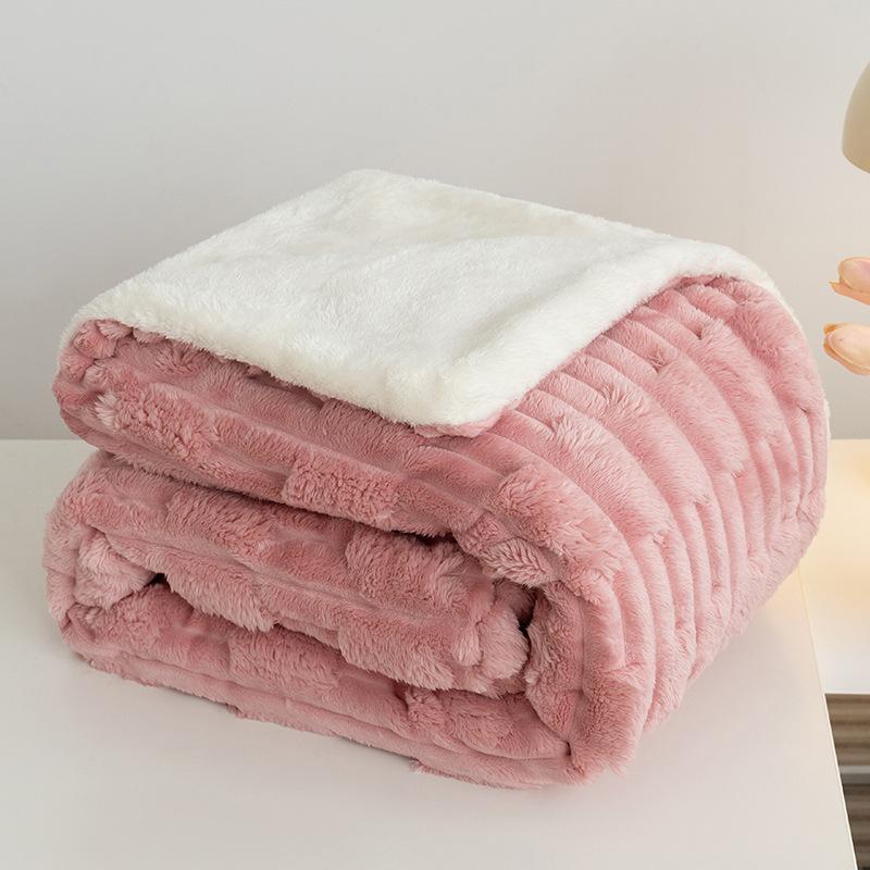 All Seasons Flannel Nap Air Conditioner Blanket Soft and Comfortable Double-layer Imitation Fur Arctic Velvet Blanket