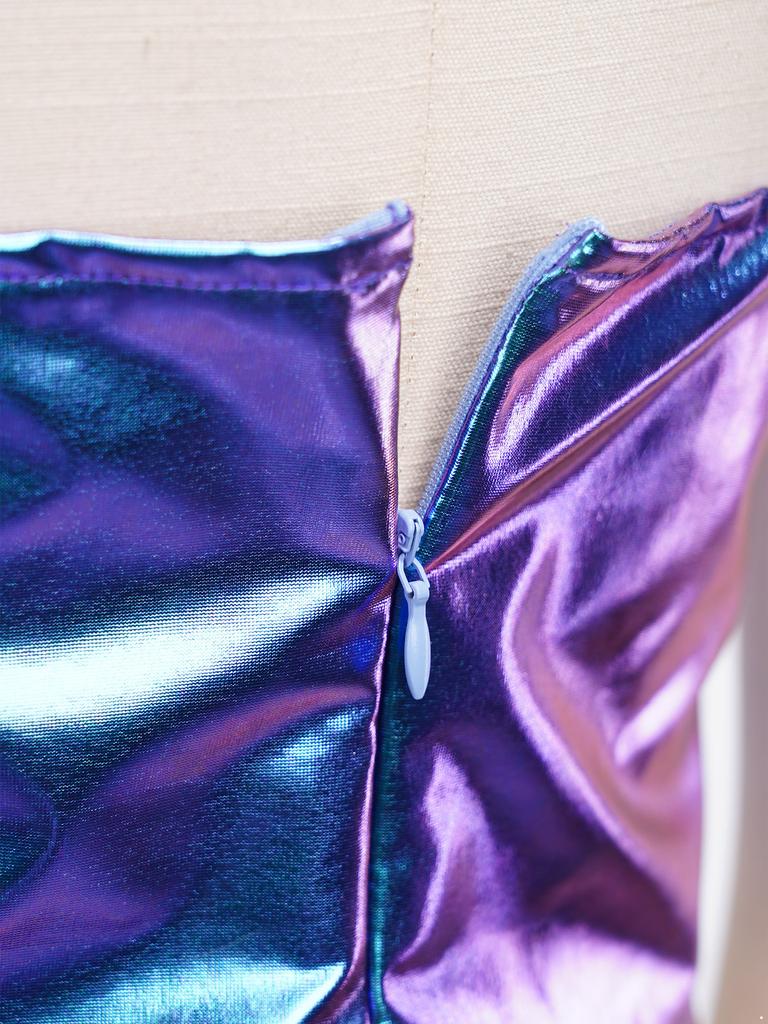 Haut court à col bénitier Jazz Disco pour fille avec paillettes et sequins brillants devant, sans manches, dos nu, fermeture éclair au dos, débardeur métallique brillant pour costume de scène