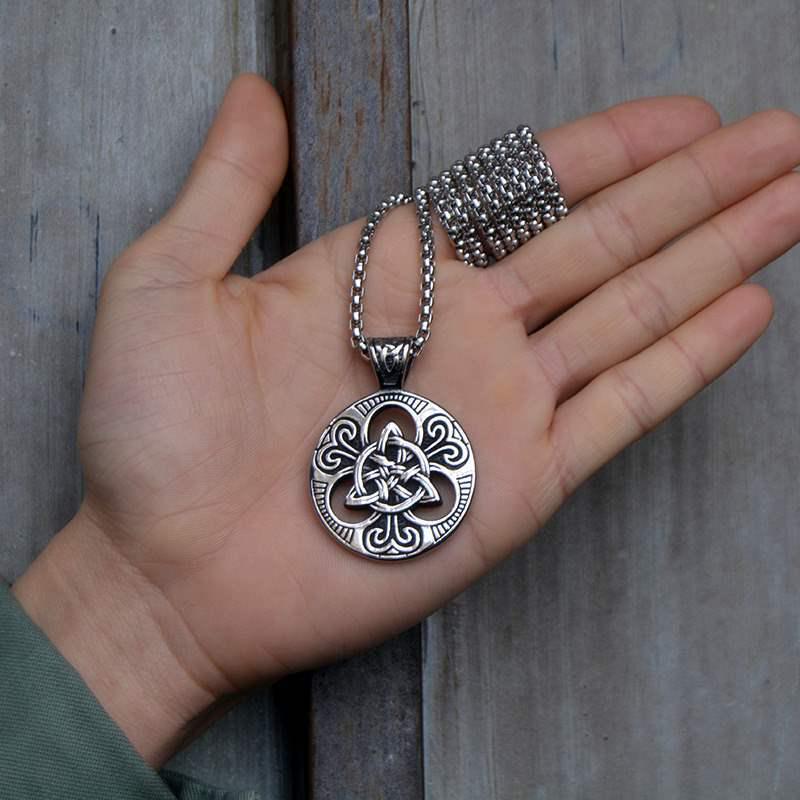 European Retro Punk Claddagh Pendant Necklace for Men