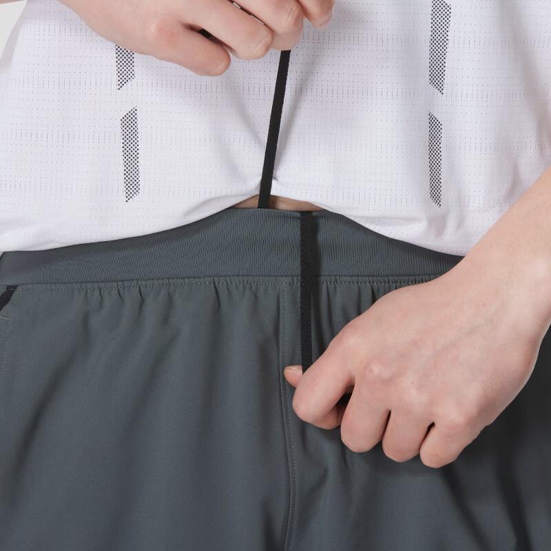 Under Armour Buchstaben-Print Design Fitness-Pullover-T-Shirt und mittelhohe Shorts Lässiges Sportset Herrensets 1377054-100+1361492-012