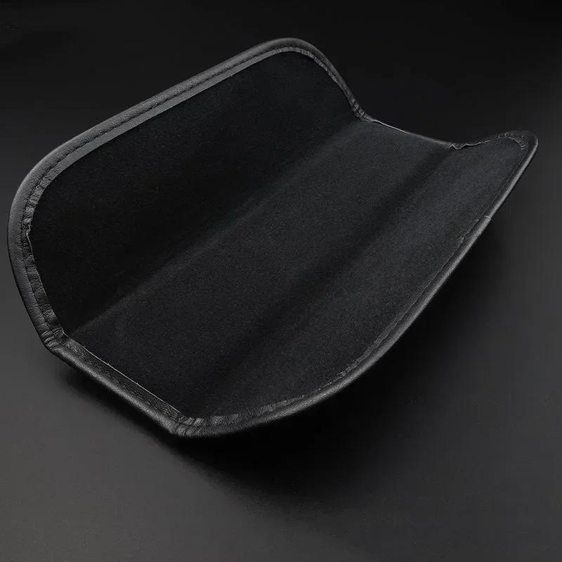 2PCS Car Seat Belt Protective Cover Leather Shoulder Pads For Volkswagen VW Polo Passat B5 B6 B7 T4 T5 Golf 6 Tiguan Jetta BDG1