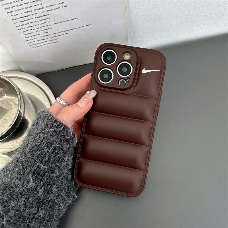 Stylový zavěšovací obal pro Apple 14Pro Max, iPhone 15, 13/12/11 tekutý obal s ochranou proti pádu.