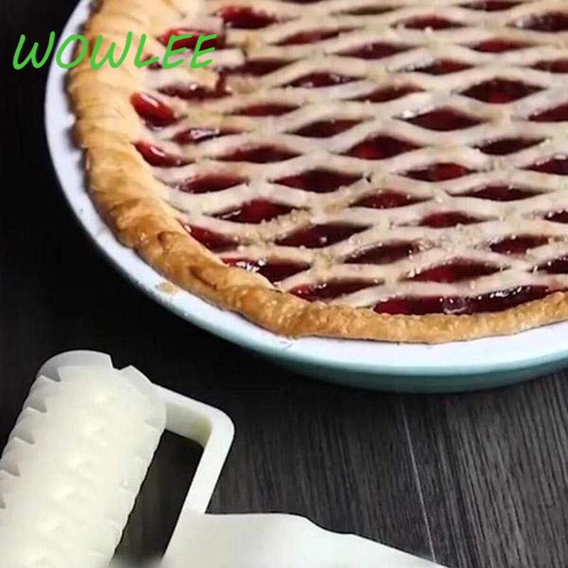 1PC High Quality Pie Pizza Cutter Pastry Bakeware Embossing Dough Roller Lattice Cake Tools Plastic Baking Tool