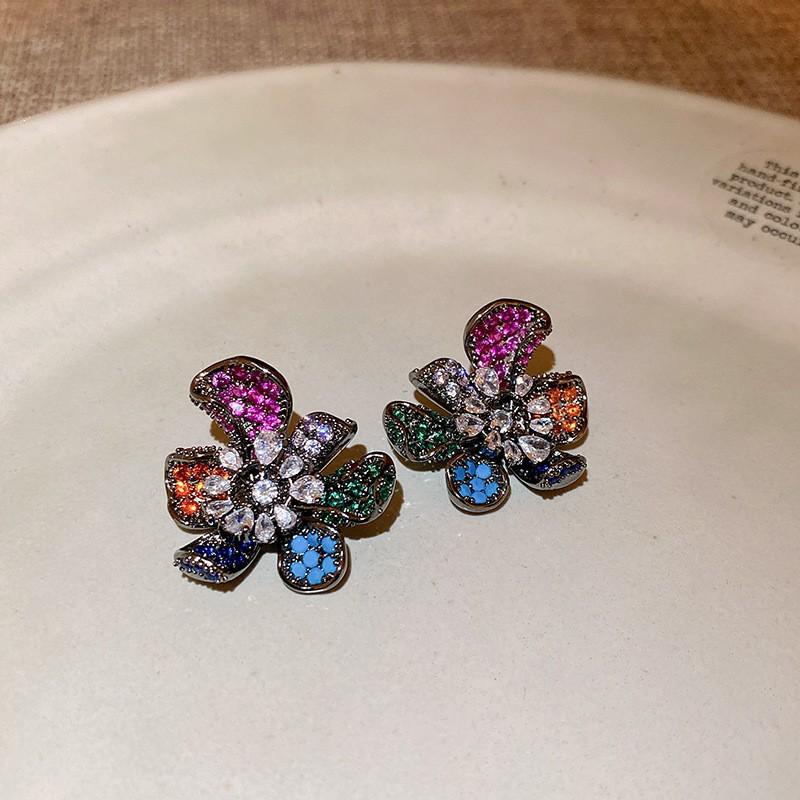 Cercei Stud Triunghi Diamant Acul de Argint - Design Retro de Lux Lejer