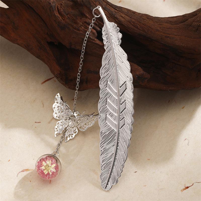 Exquisite Chinese-Style Feather Leaves Metal Bookmark Gift Box – Perfect for Teacher's Day & Birthdays