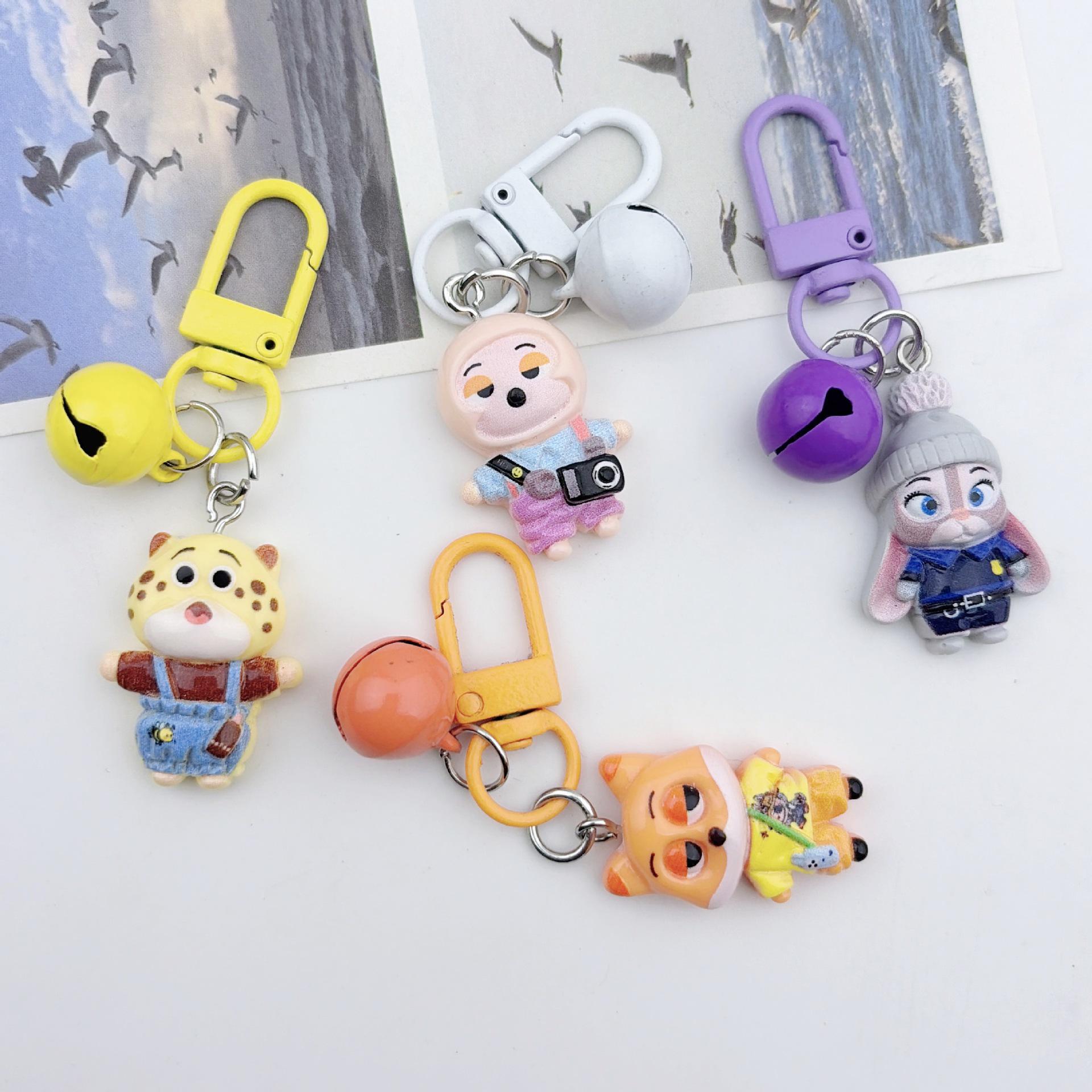 Cartoon Animal Resin Keychain Pendant - Cute Anime Accessories for Couples & Backpacks