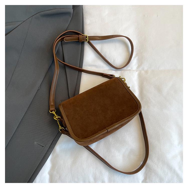 2024 Trendy Crossbody Women's Bag: Versatile Small Square Design