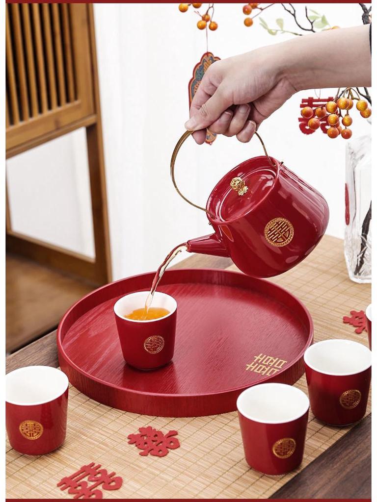 Wedding Tea Set: Elegant Teapot and Cups for Newlyweds' Traditional Ceremony