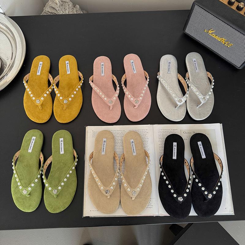 French Retro Flip-flops Women's Summer Outer Wear 2025 New with Skirt Flat Bottom Pinch Casual Beach Cool Slippers