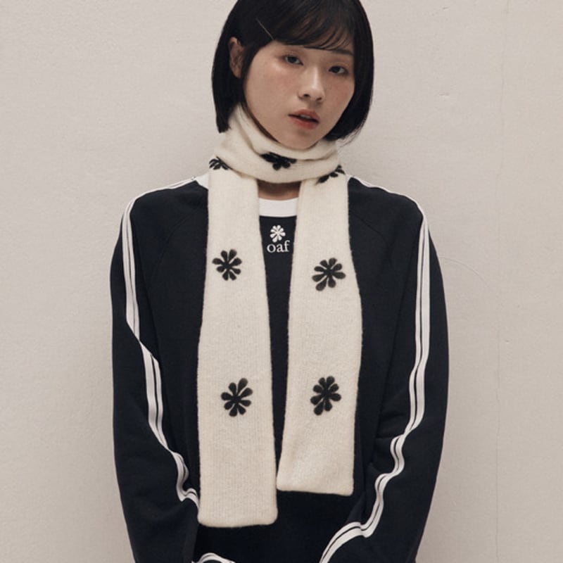 

Oafish Spray Logo Muffler, Ivory/Black Free