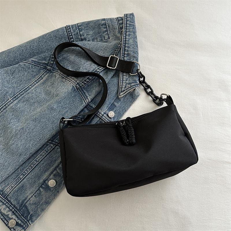 Fashionable Trendy Simple Shoulder Bag Unique Casual Commuter Pillow Bag For Women