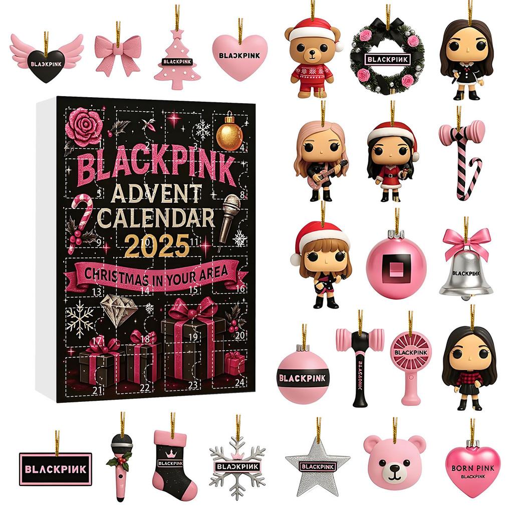 Vánoční adventní kalendář Stray Kids s 24 akrylovými ozdobami pro sváteční obdarování