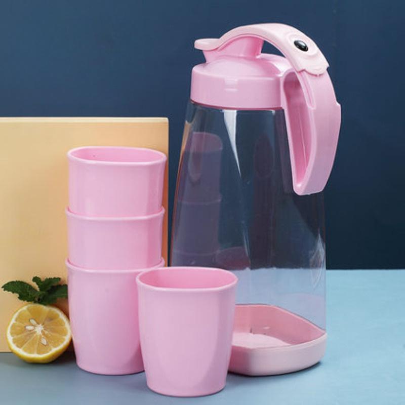 3ks/5ks Sada náhodné barvy Jednoduchá uzavřená plastová láhev na studenou vodu Vodní sada Džusový džbán Kreativní lisovací láhev na vodu