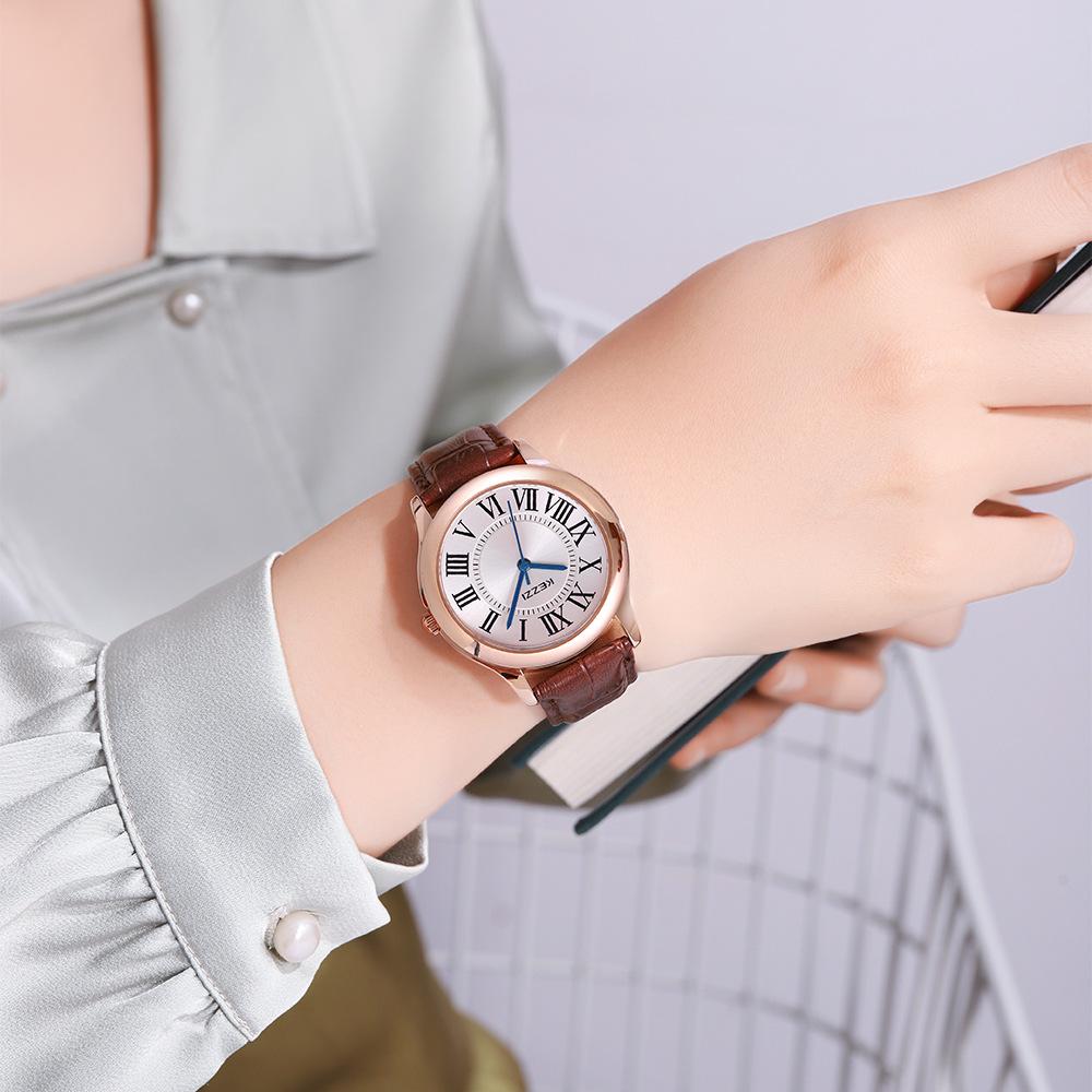 New Fashionable Student Small Round Watch Roman Numeral Trendy Belt Watch Simple Temperament Quartz Watch