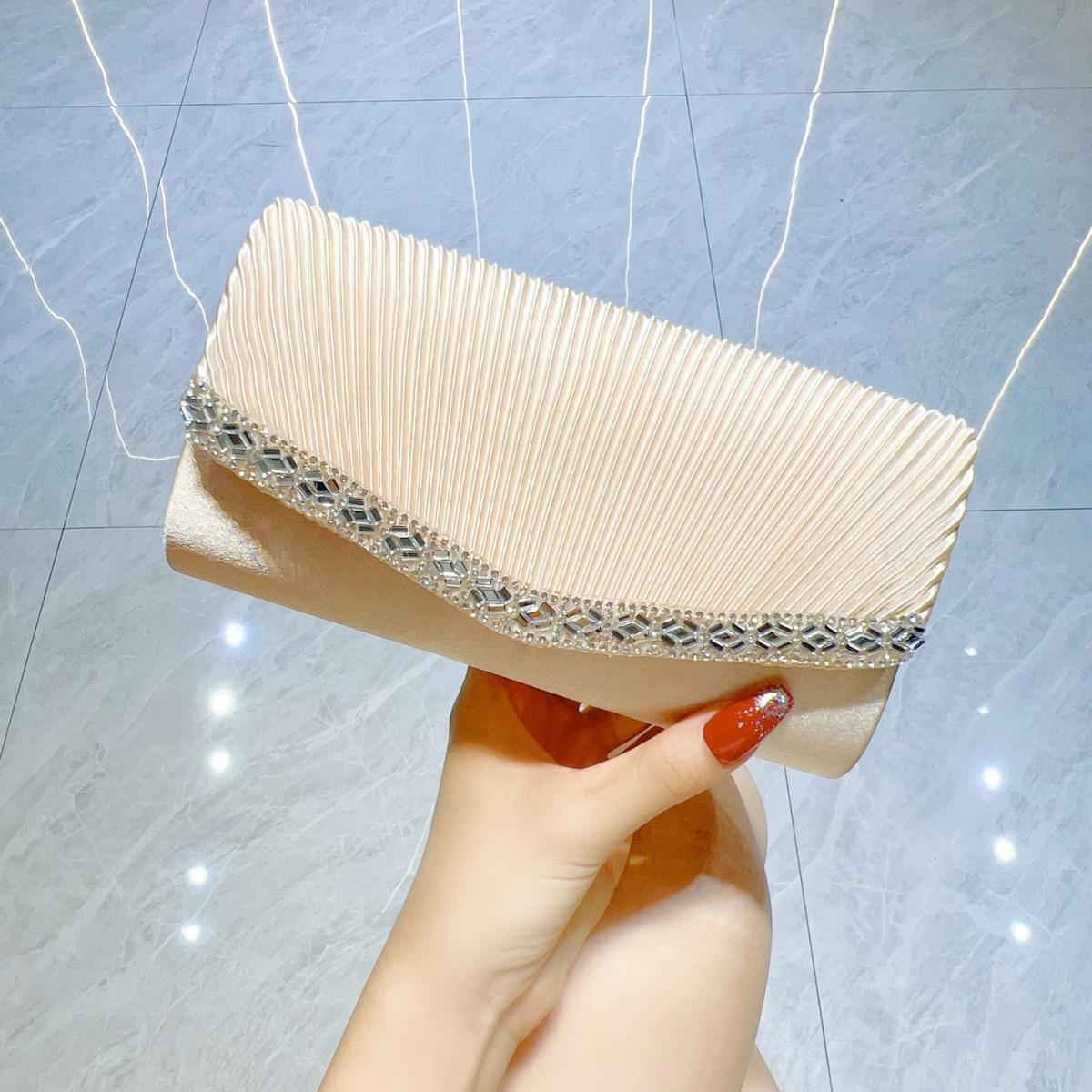 

Elegant Rhinestone Clutch: Women s Evening Chain Bag
