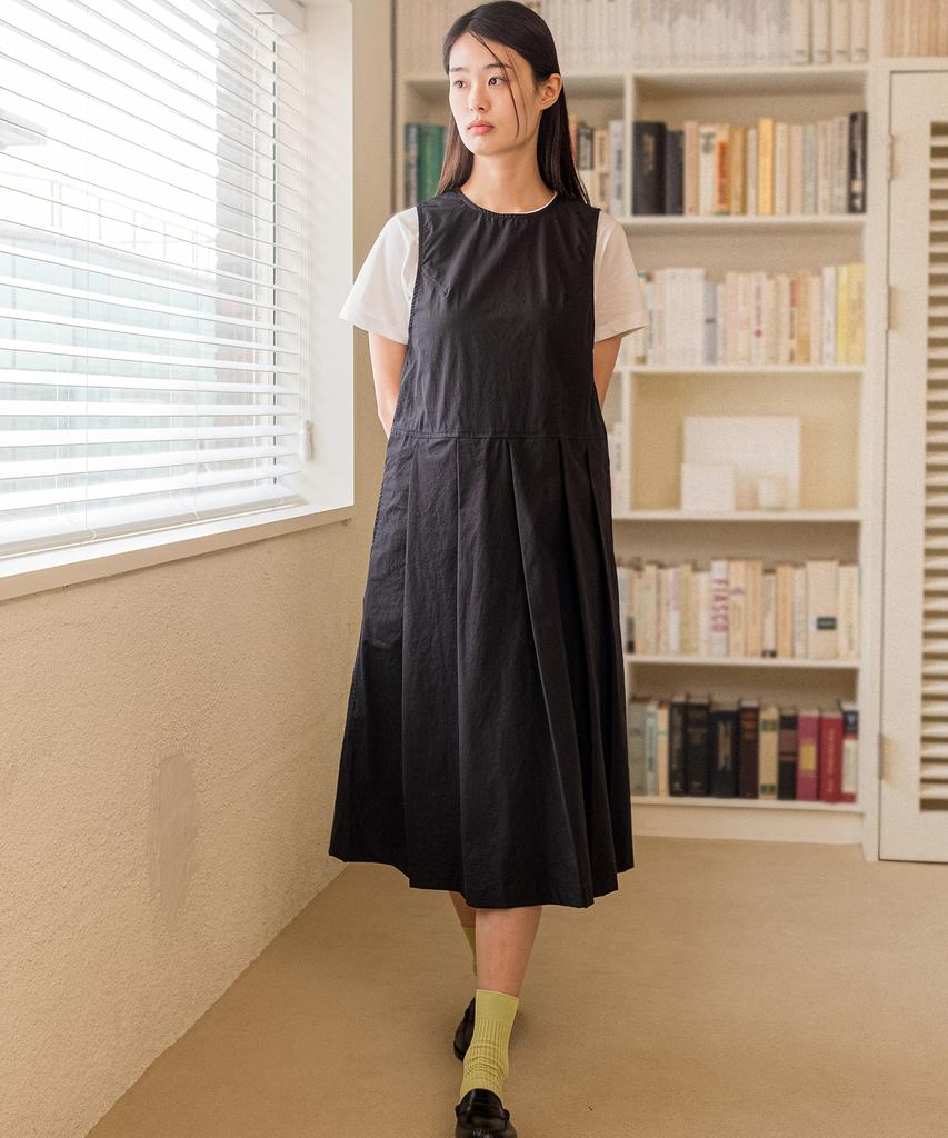 Cotton Bell Pleated Skirt Dress - Black
