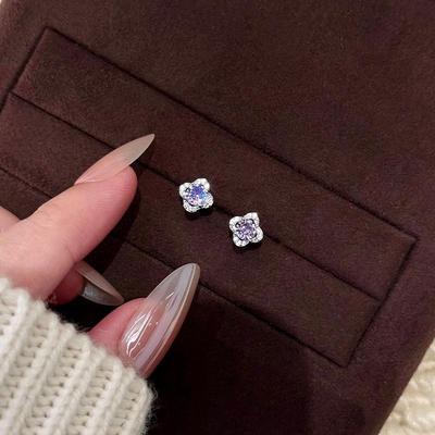 Sterlingsilber Weißgold-Plattiert Lila Blume Steckerohrringe mit Zirkonia-Steinen - Schick Retro High-End Nischenstil