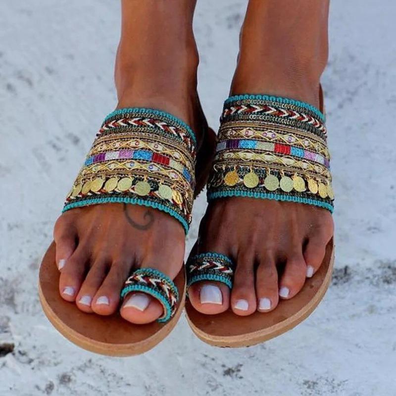 Spring and Summer Metal Decorative Flat Bottom Women's Set Toe Cool Slippers Large Size Women's Sandals