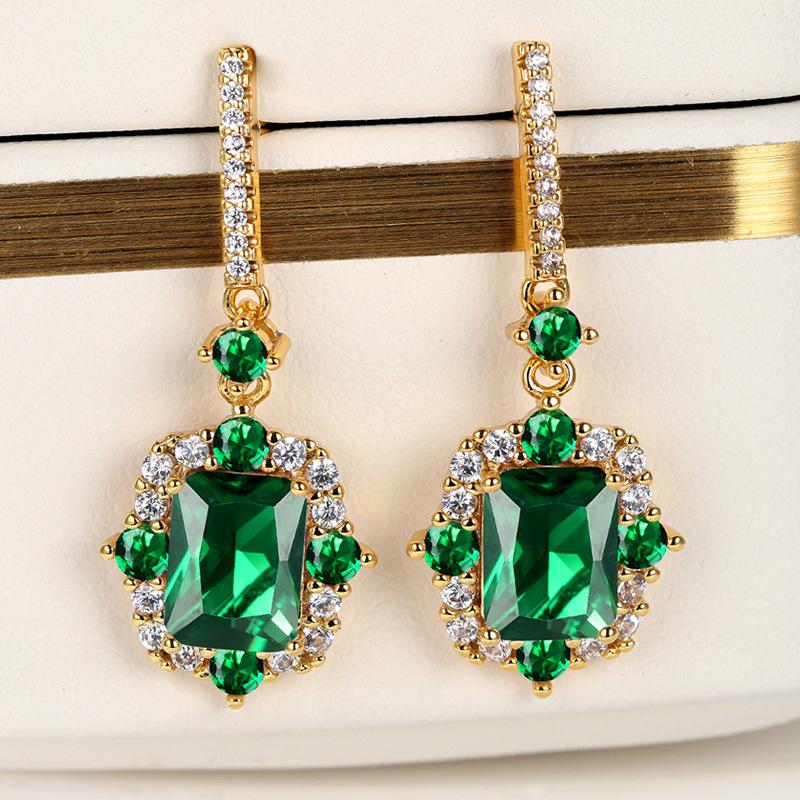 New Hot Selling Products with European and American Temperament Simple and Atmospheric Full Diamond Womens Pendant Earrings and Ear Buckles