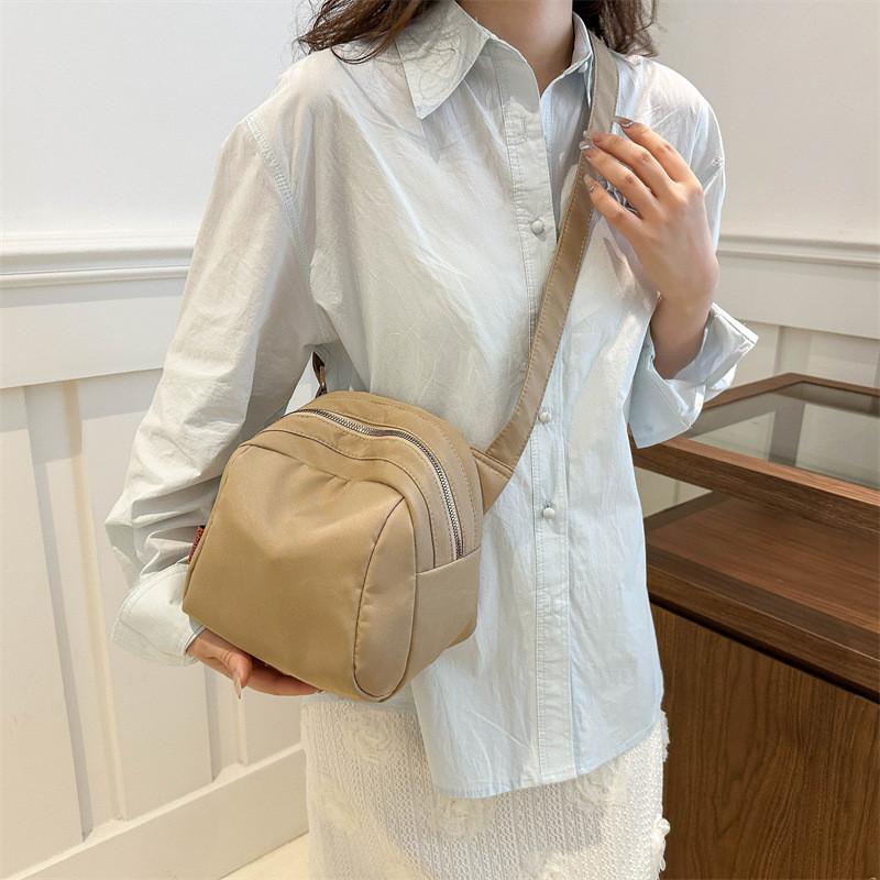Borsa Quadrata Piccola in Tessuto Oxford Urban Chic da Donna Estate 2024 Borsa a Spalla Versatile Casual