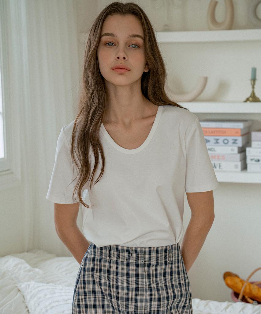 Banwonateullie A3508 Essential U-Neck T-Shirt_White