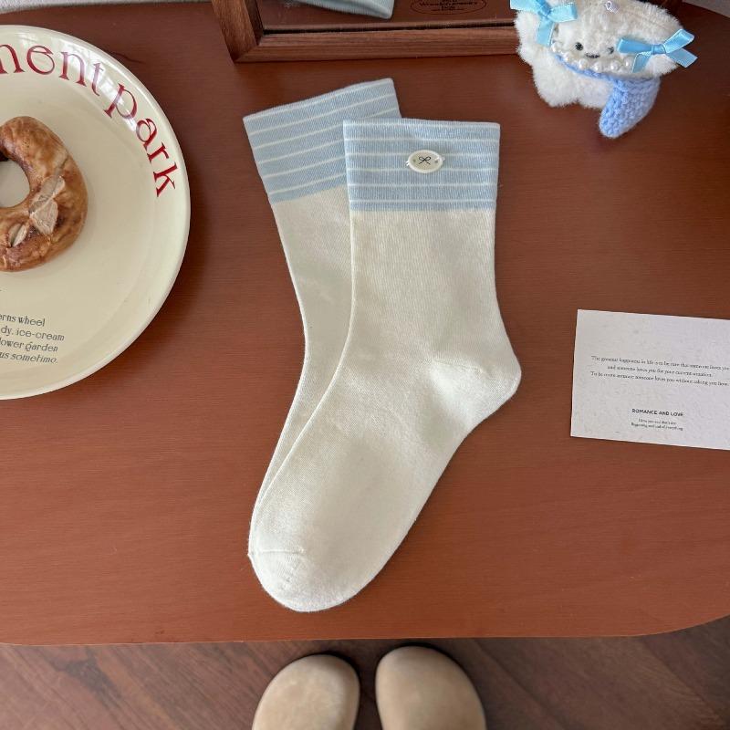 Fall/Winter Kids' Ballet-style Buttoned Bowknot Gray Mid-Calf Leggings with School-Age Stripes and Colorful Patchwork Socks