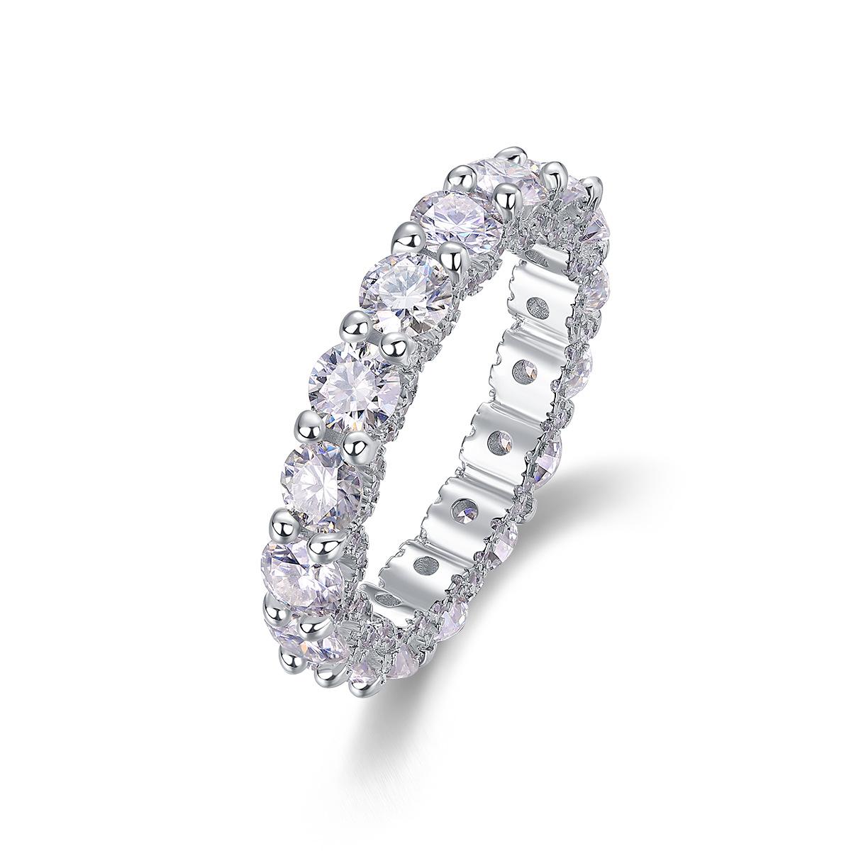 

Кольцо из серебра S925 с муассанитом по всей поверхности Beauty 5