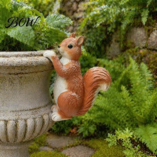 Whimsical Yard Art Planter Climber Squirrel Statue, Cute Lifelike Sculpture, Resin Statue for Garden Small Animal Figurine Plant Pot Edge Decoration