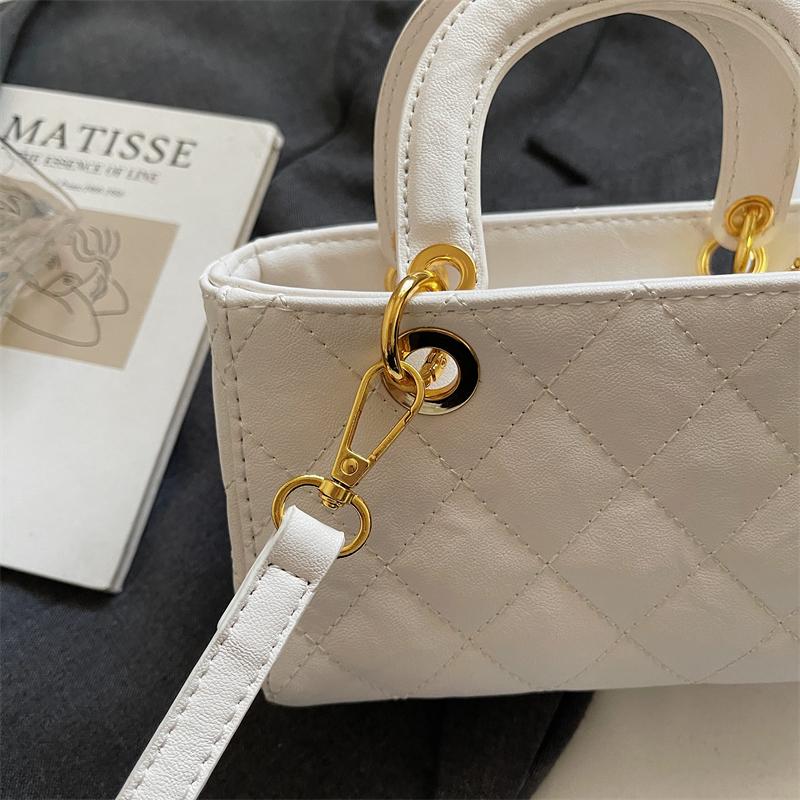 2026 New Ladies Handbag Embroidered Diamond Pattern Small Square Single Shoulder Bag Candy Color Crossbody Women's Bag
