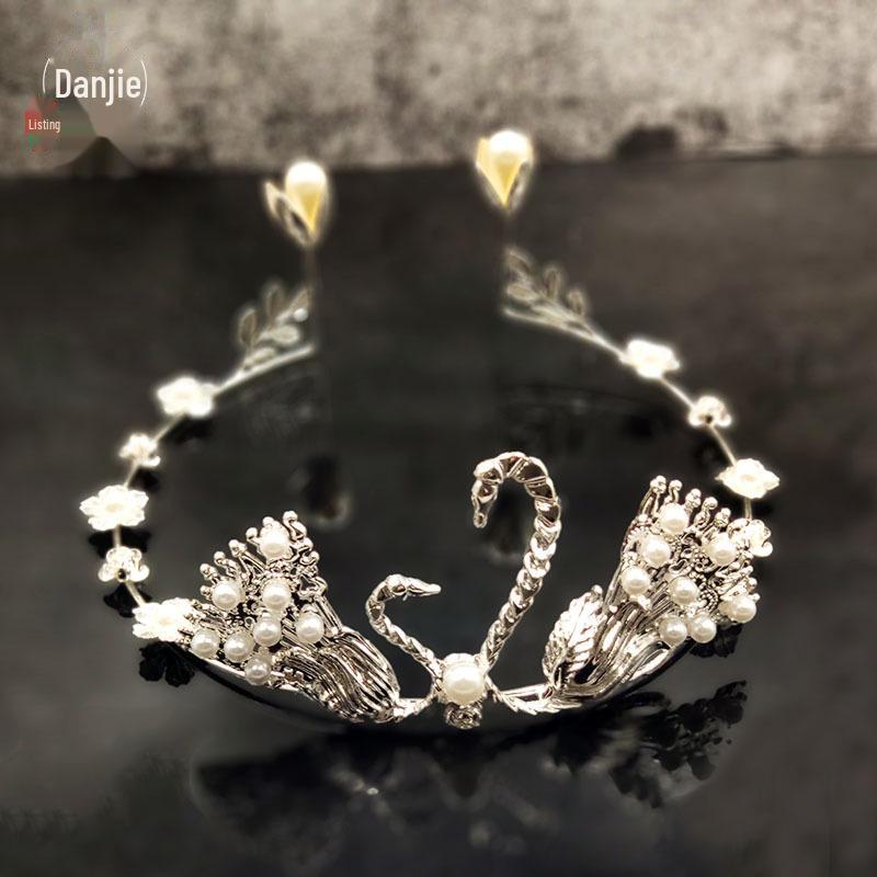 Queen Crown Cake Decoration with Lace, Pearls, and Baby's Breath for Birthdays