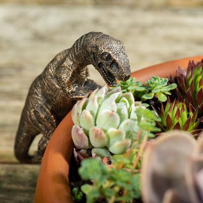 Creative Dinosaur Statue Ornaments Outdoor Resin Potted Sculpture Ornaments Decoration For Home Office Garden