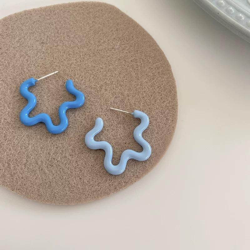 

Fresh blue asymmetrical contrasting silver needle stud earrings circle lines flower girl heart earrings temperament simple Mori earrings