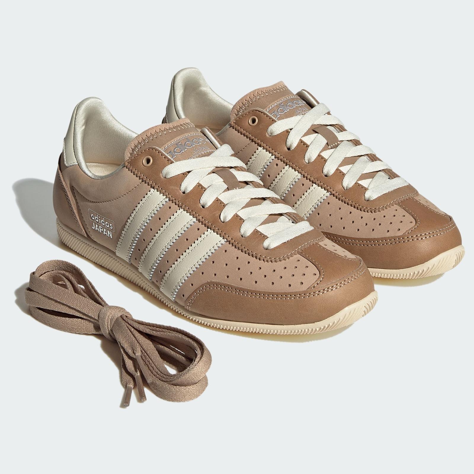 JS0253 adidas Originals Japan Warm Sandstone Cream White Silver (Women s) 12W