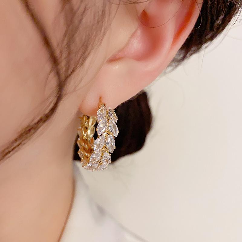 Korean Style Temperament Niche Design Zircon Wheat Ear Hoop Earrings Women Light Luxury Fashion Exquisite High-end Atmospheric Earrings