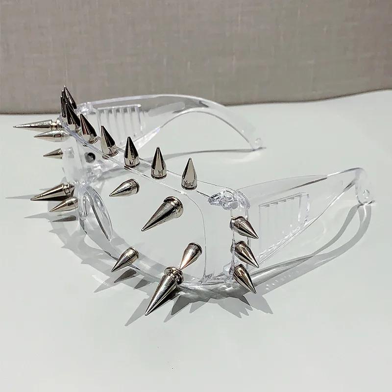 Steampunk Big Frame Nail Rivet Sunglasses Women For Men Vintage Luxury Brand Designer Sun Glasses Popular One Piece Eyewear