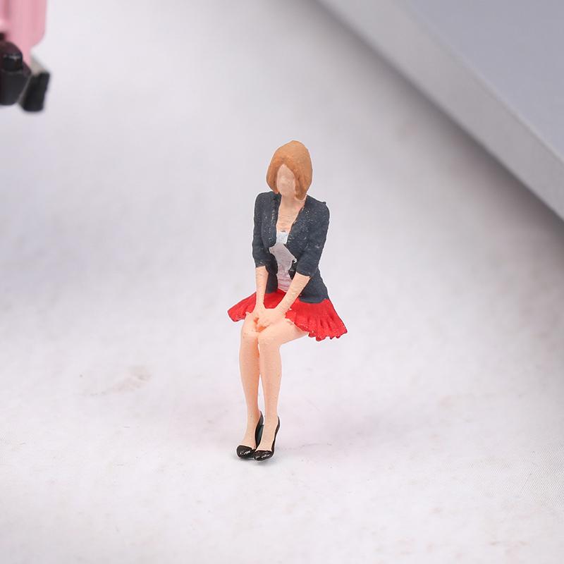 1/64 Scale Model Figurine Mini Skirt Girls Collectible Doll Exquisite Figure For Fans In Scale Diecast Model Car