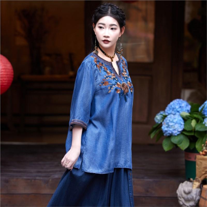 Johnature Woman Spring Embroidery Half Sleeve V-Neck Retro T-Shirt Personality Casual Vintage Style Loose T-Shirt