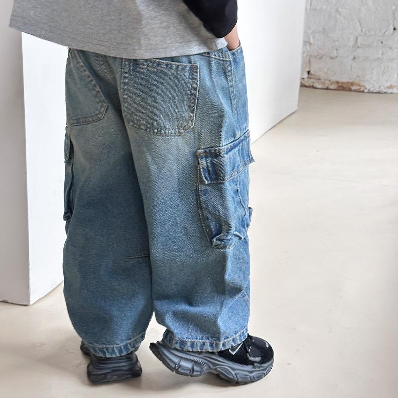 2025 Spring & Autumn Boys' Cargo Jeans: Trendy, Loose-Fit, Casual Long Pants for Kids