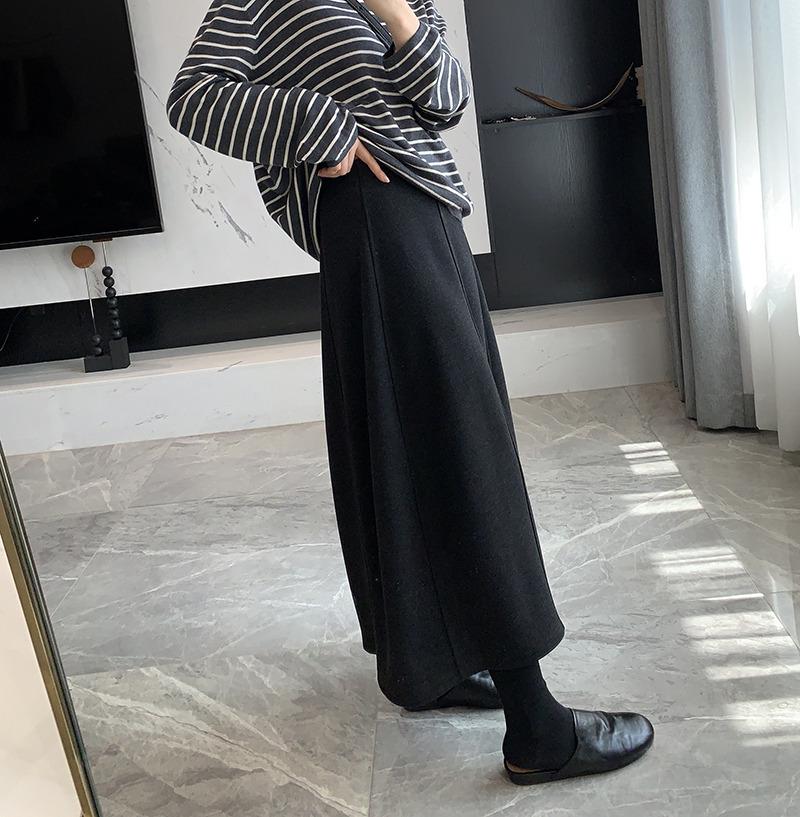 Elegant High-Waisted A-line Midi Skirt for Autumn/Winter - Versatile Wool Blend, Bud-Shaped and Slimming Design for Women