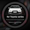 כיסוי הגה מעור לרכב עבור טויוטה CHR Yaris cross Corolla Camry Rav4 Highlander Sienna Aygo X 2025 2026 אביזרים