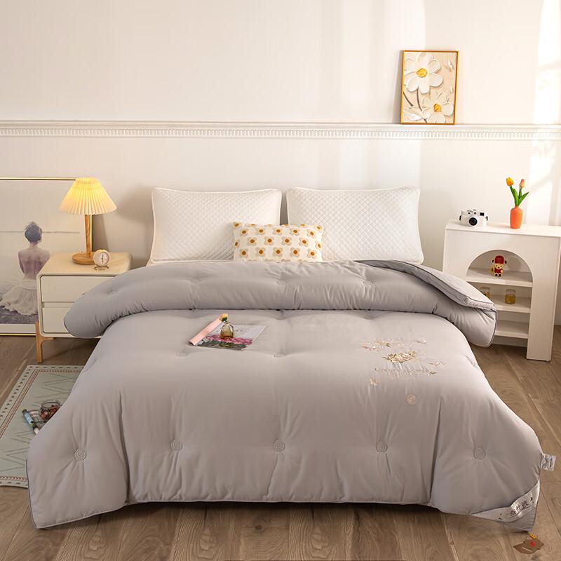 Blooming Flowers Tencel Silk Blend Quilt