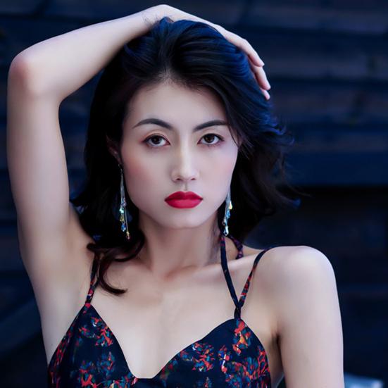 Oblíbené visací náušnice Jemné lehké dekorativní