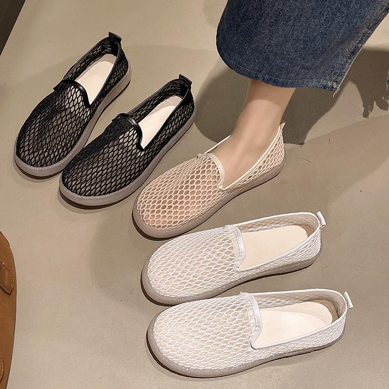 Fashion The New Summer Thick-soled Perforated Sandals Are Comfortable and The Mom's Beach White Sneakers Are Breathable